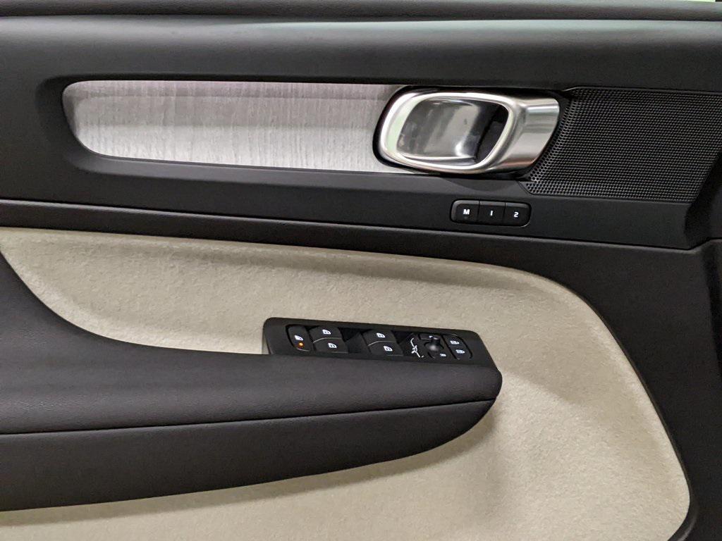 new 2026 Volvo XC40 car, priced at $46,750