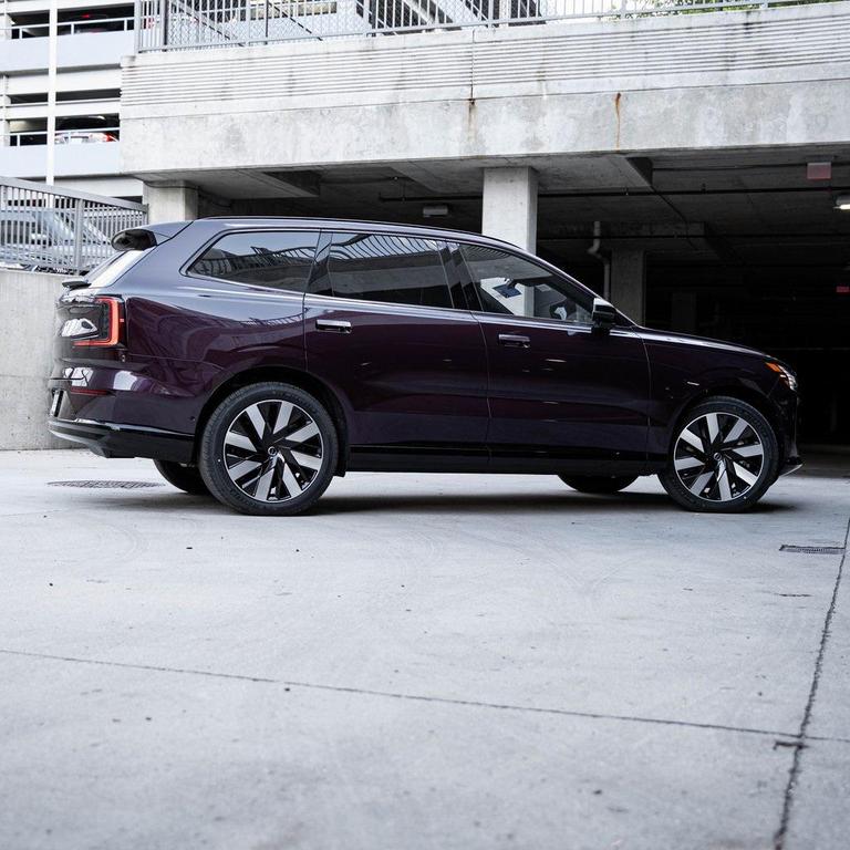 new 2025 Volvo EX90 car, priced at $88,840