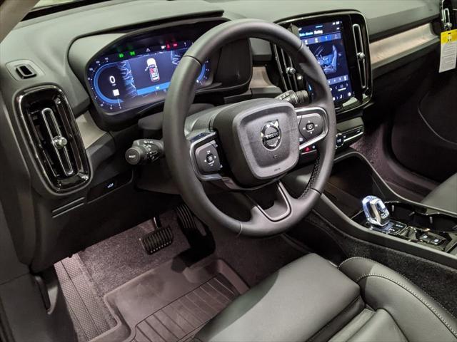 new 2025 Volvo XC40 car, priced at $49,590