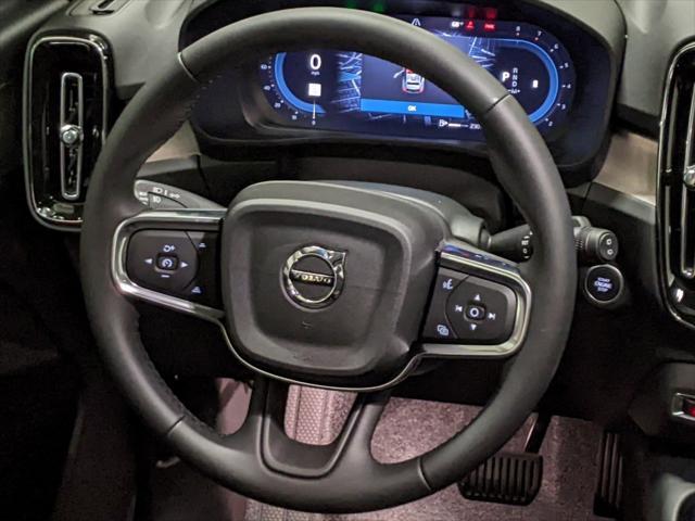 new 2025 Volvo XC40 car, priced at $49,590