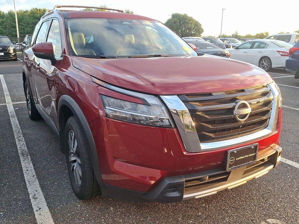used 2024 Nissan Pathfinder car, priced at $40,299