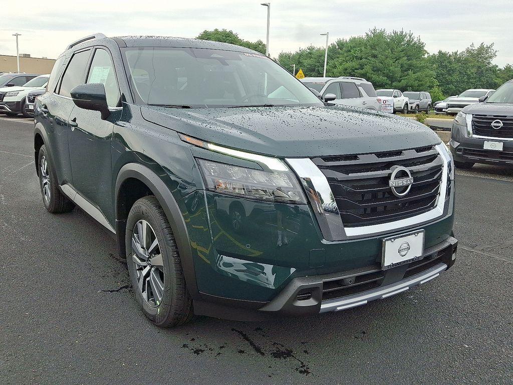 new 2025 Nissan Pathfinder car, priced at $46,510