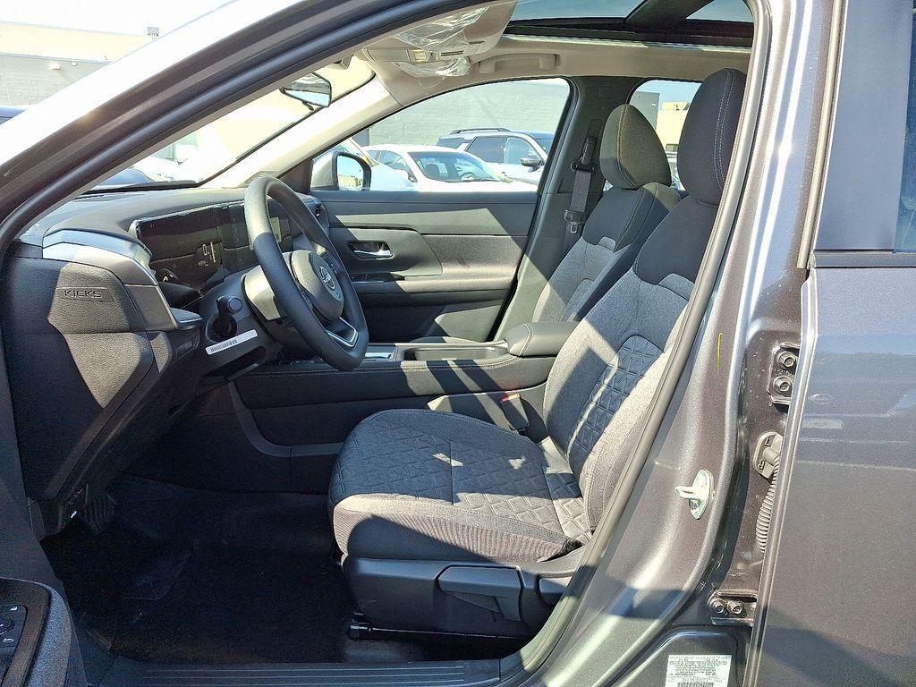new 2025 Nissan Kicks car, priced at $29,205