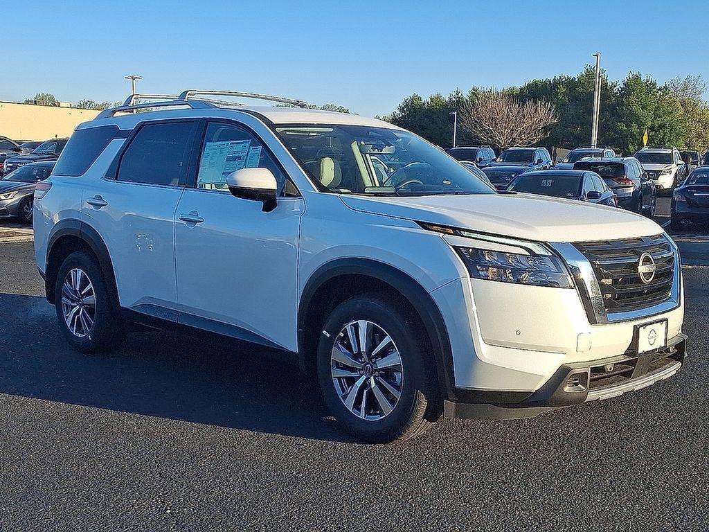 new 2025 Nissan Pathfinder car, priced at $47,385