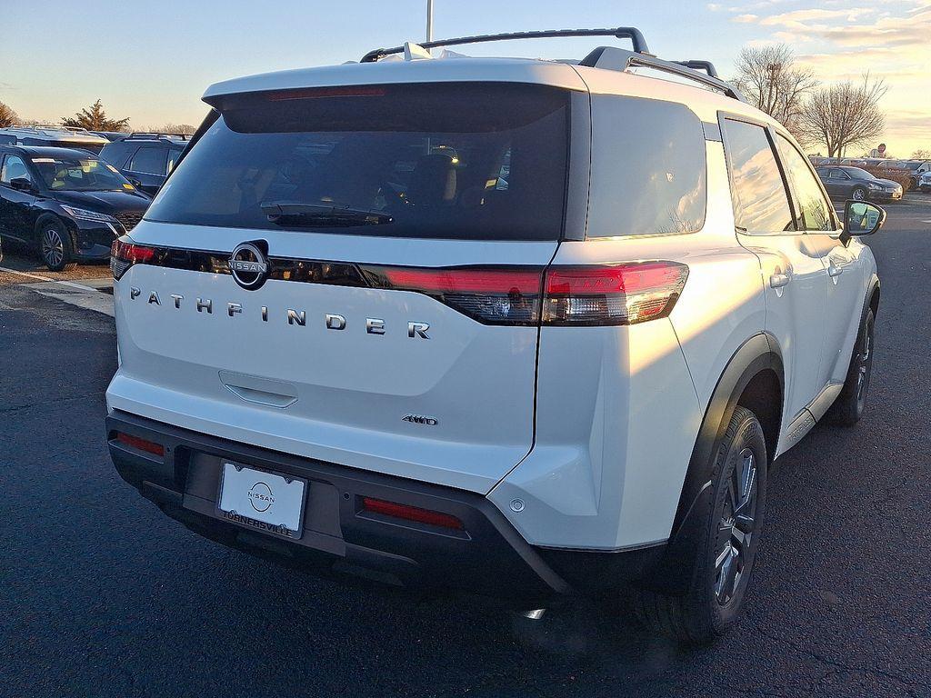new 2025 Nissan Pathfinder car, priced at $44,225