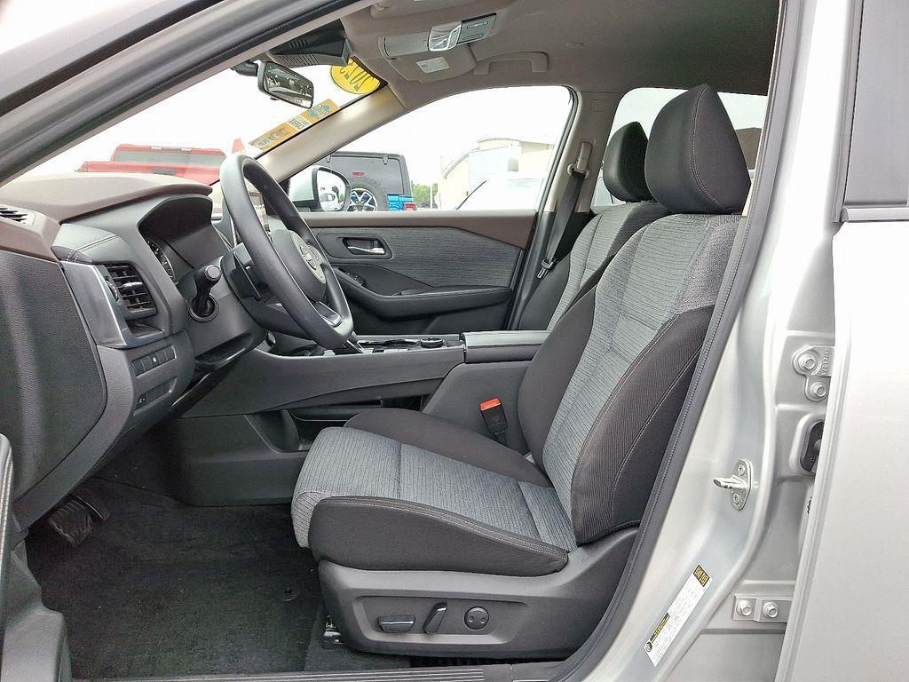 used 2023 Nissan Rogue car, priced at $25,127