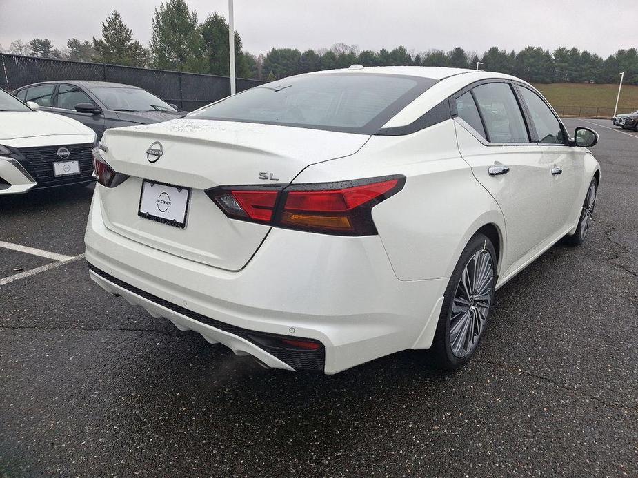 new 2025 Nissan Altima car, priced at $36,195