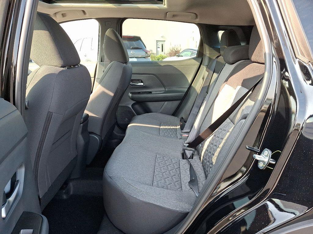 new 2025 Nissan Kicks car, priced at $31,790