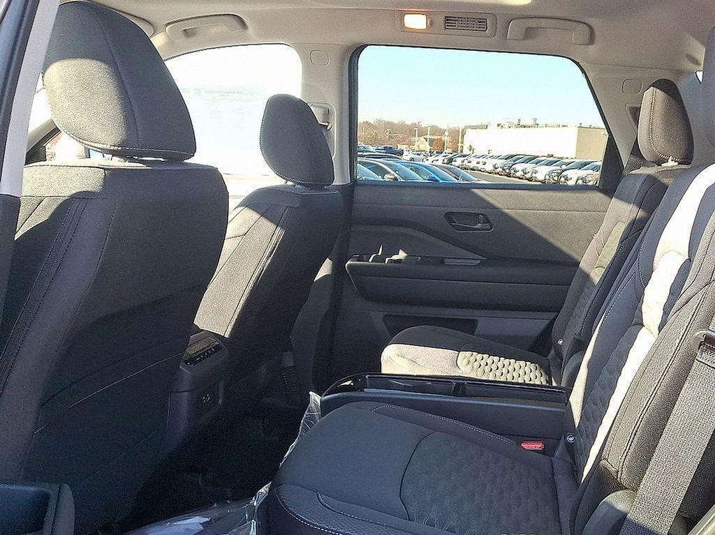 new 2025 Nissan Pathfinder car, priced at $47,900