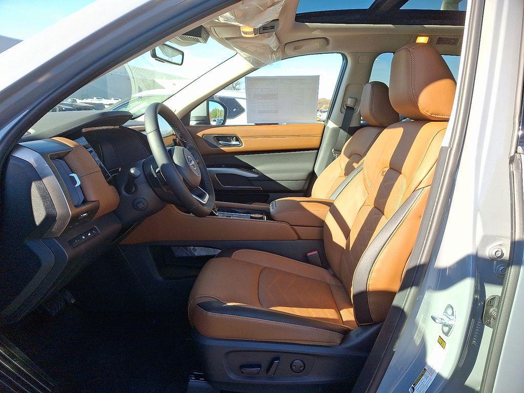 new 2025 Nissan Pathfinder car, priced at $54,310