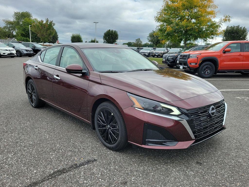 new 2025 Nissan Altima car, priced at $30,660