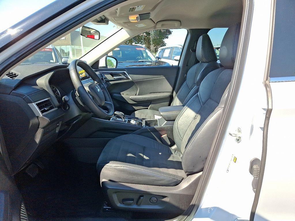 used 2023 Mitsubishi Outlander car, priced at $27,481