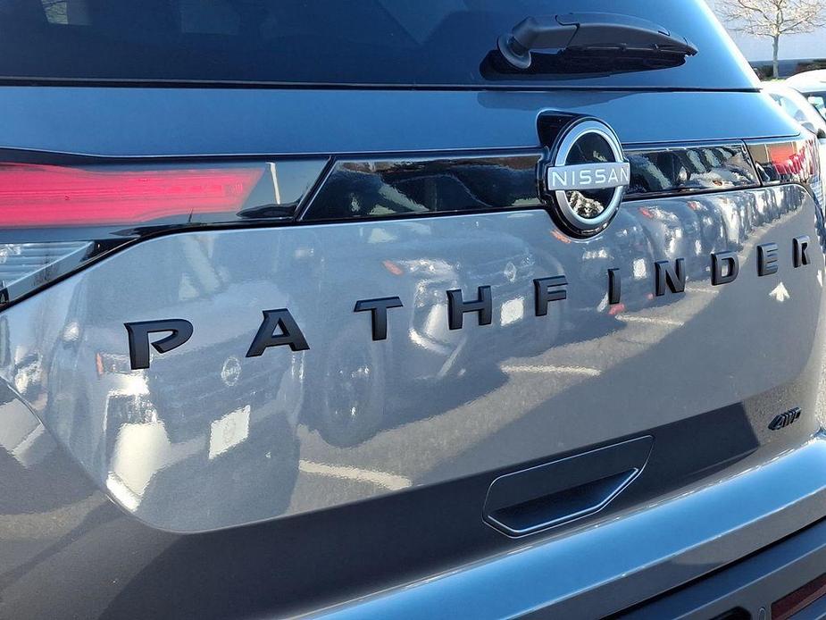 new 2025 Nissan Pathfinder car, priced at $46,985