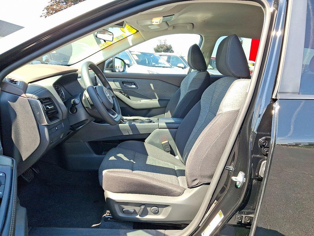 used 2022 Nissan Rogue car, priced at $26,870