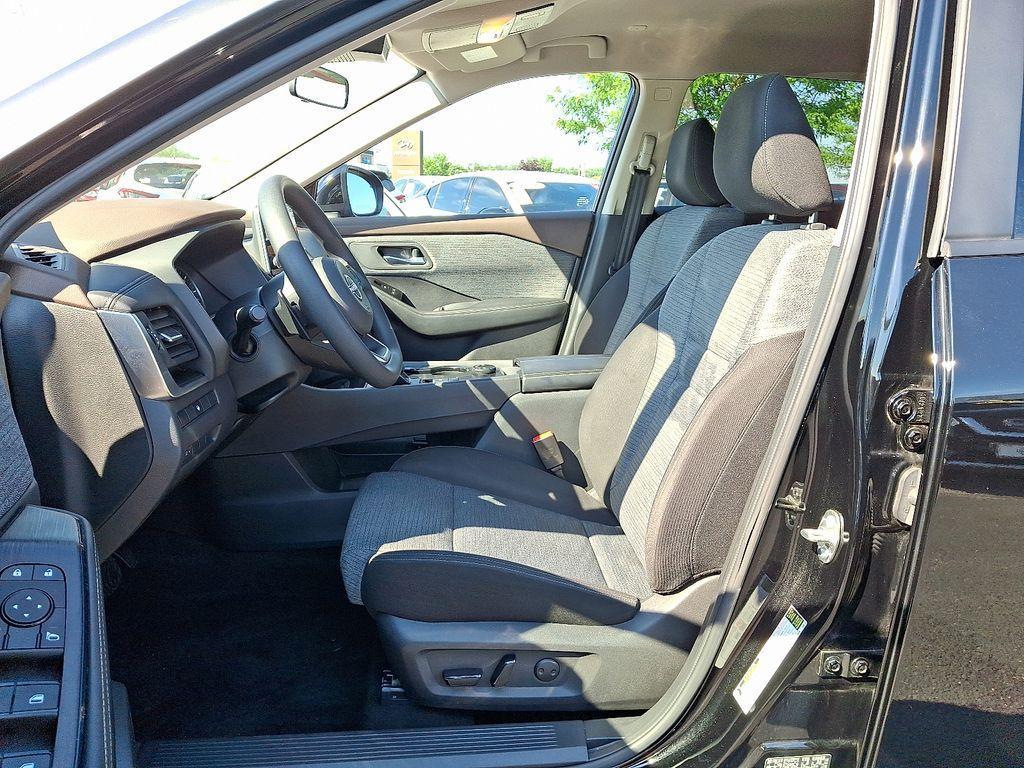 used 2023 Nissan Rogue car, priced at $25,834