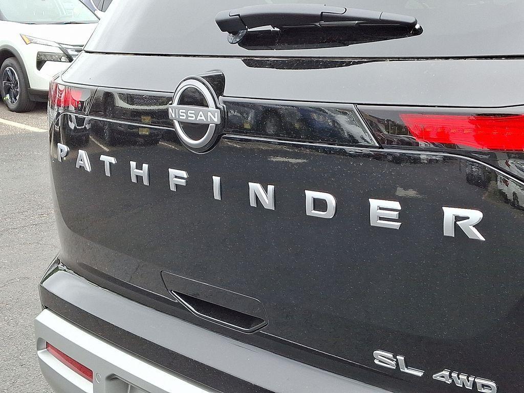 new 2025 Nissan Pathfinder car, priced at $46,935