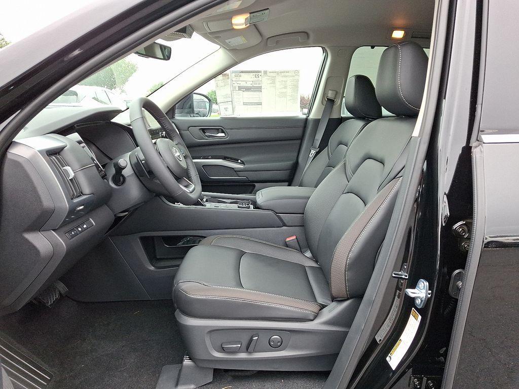 new 2025 Nissan Pathfinder car, priced at $46,935