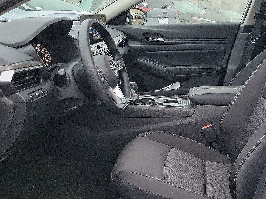 new 2025 Nissan Altima car, priced at $30,660