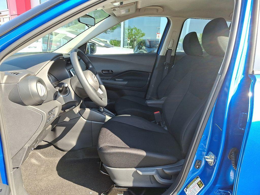 new 2025 Nissan Kicks Play car, priced at $23,960