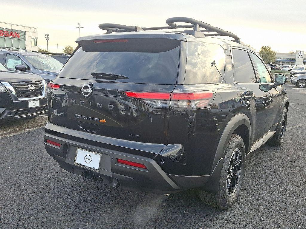 new 2025 Nissan Pathfinder car, priced at $47,175