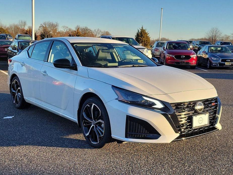 new 2025 Nissan Altima car, priced at $31,405