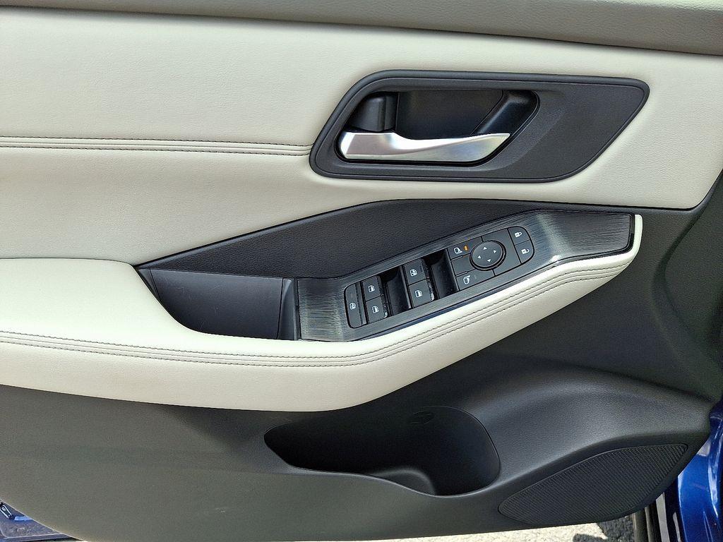 used 2022 Nissan Rogue car, priced at $27,358