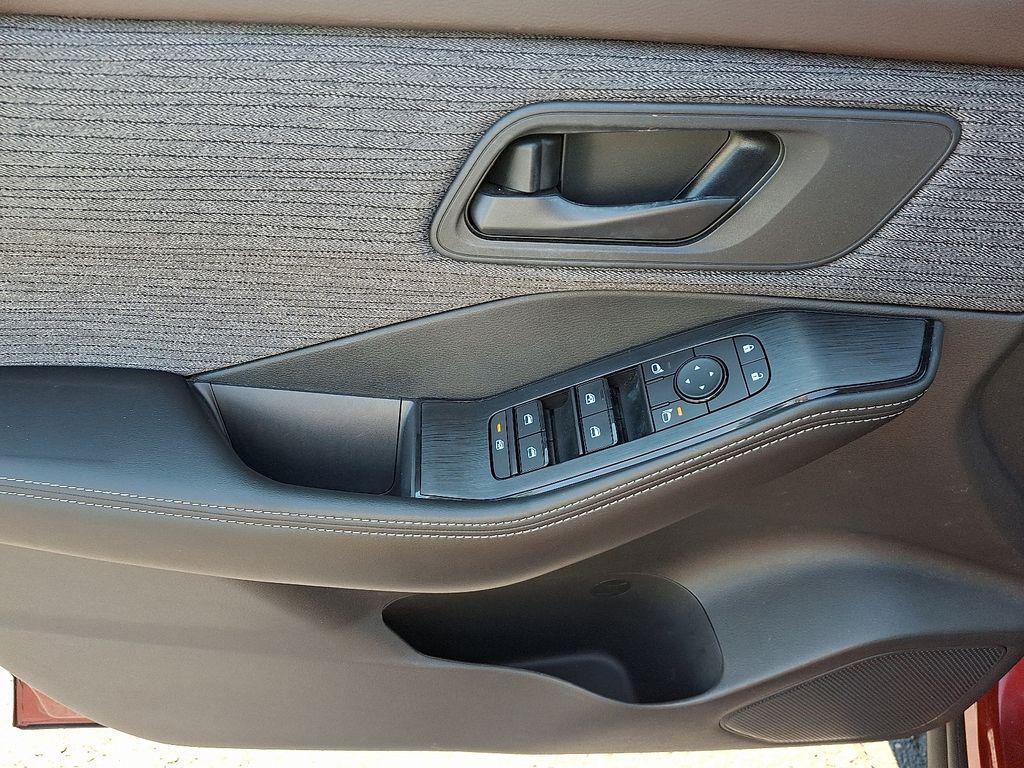used 2021 Nissan Rogue car, priced at $21,367