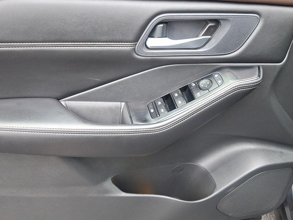 used 2023 Nissan Rogue car, priced at $25,615