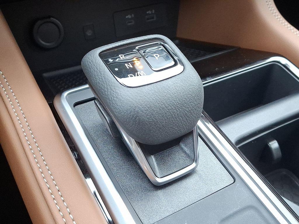 new 2025 Nissan Pathfinder car, priced at $55,370