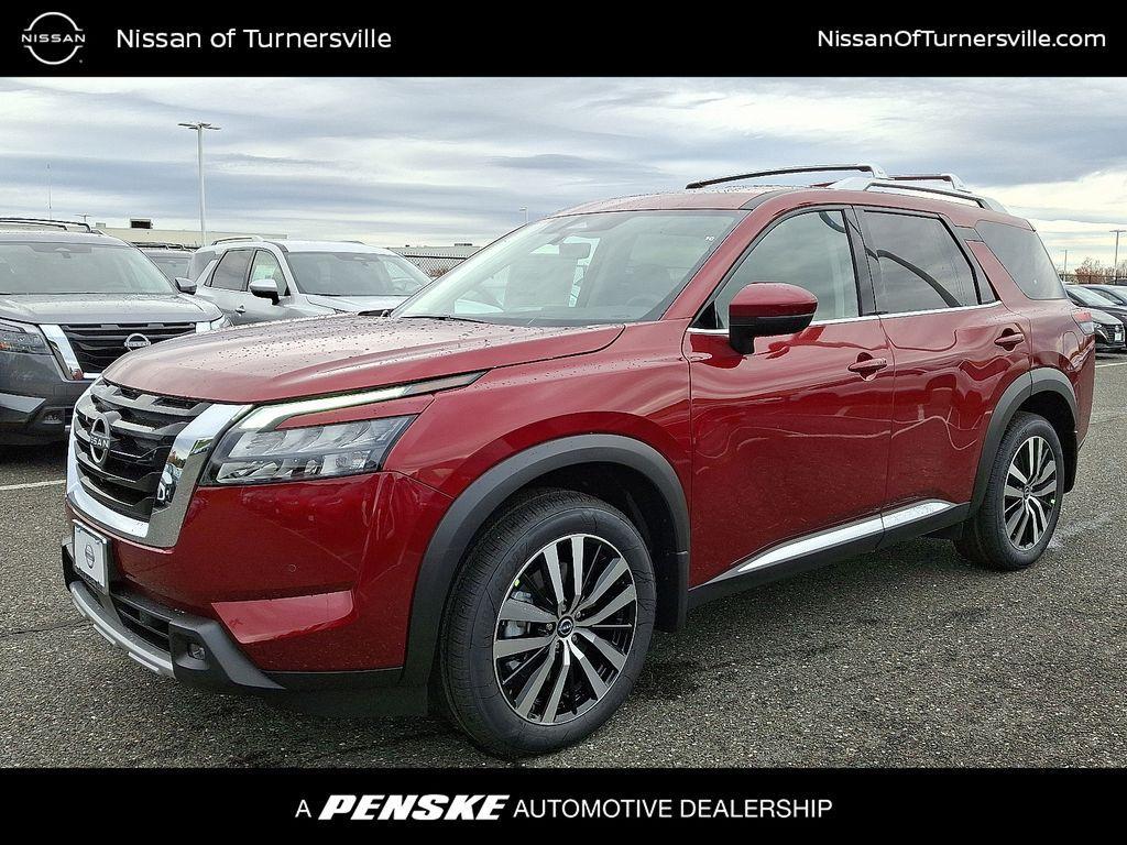 new 2025 Nissan Pathfinder car, priced at $55,370