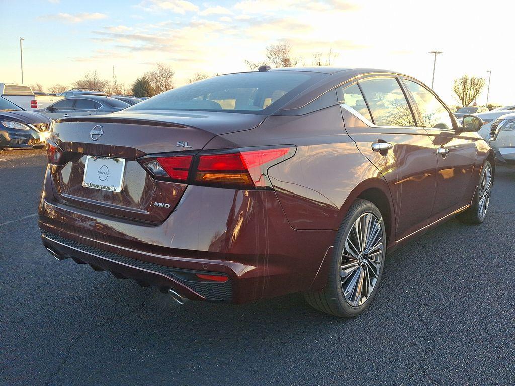 new 2025 Nissan Altima car, priced at $37,270