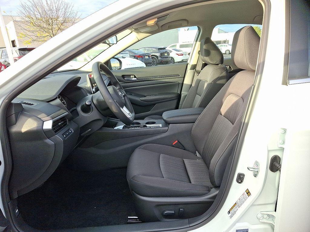 new 2025 Nissan Altima car, priced at $32,280