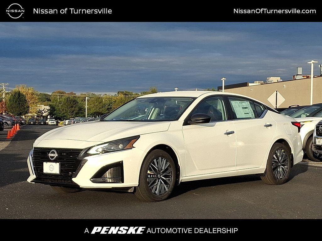 new 2025 Nissan Altima car, priced at $32,280