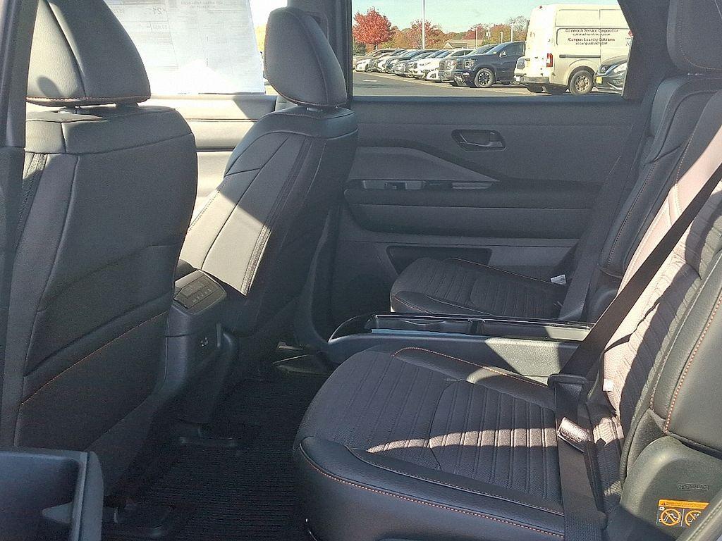 new 2025 Nissan Pathfinder car, priced at $46,505