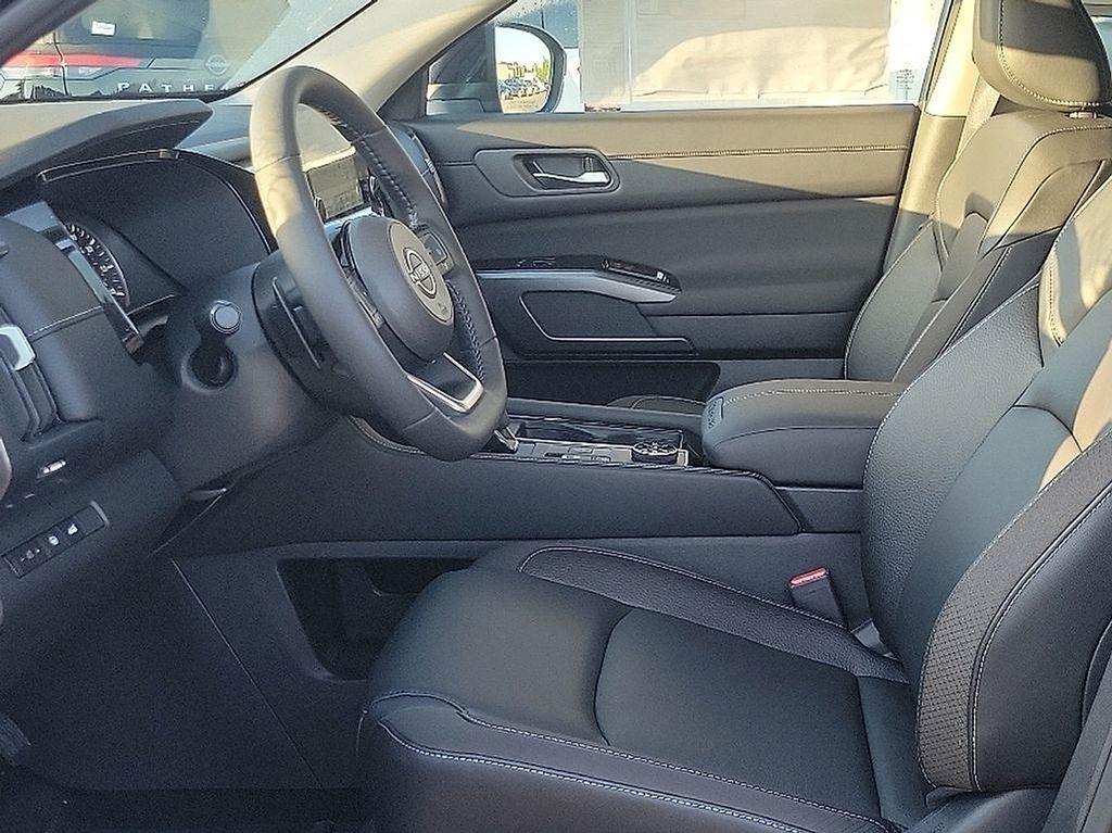 new 2025 Nissan Pathfinder car, priced at $46,845