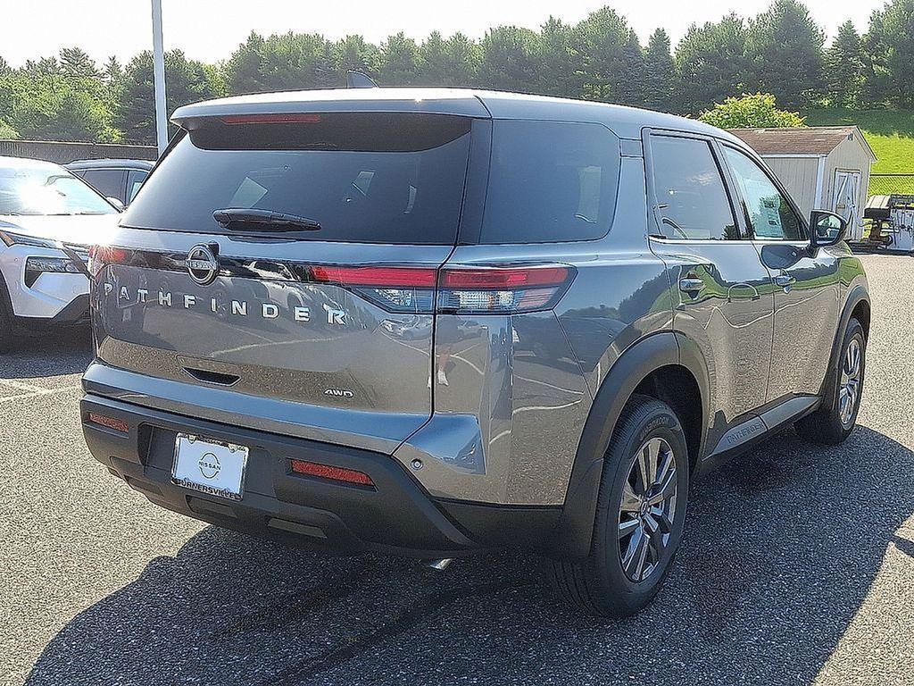 new 2025 Nissan Pathfinder car, priced at $40,450