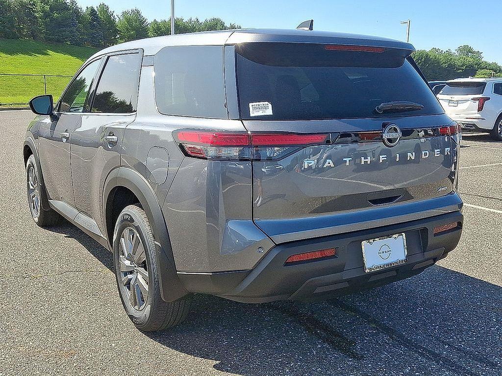 new 2025 Nissan Pathfinder car, priced at $40,450