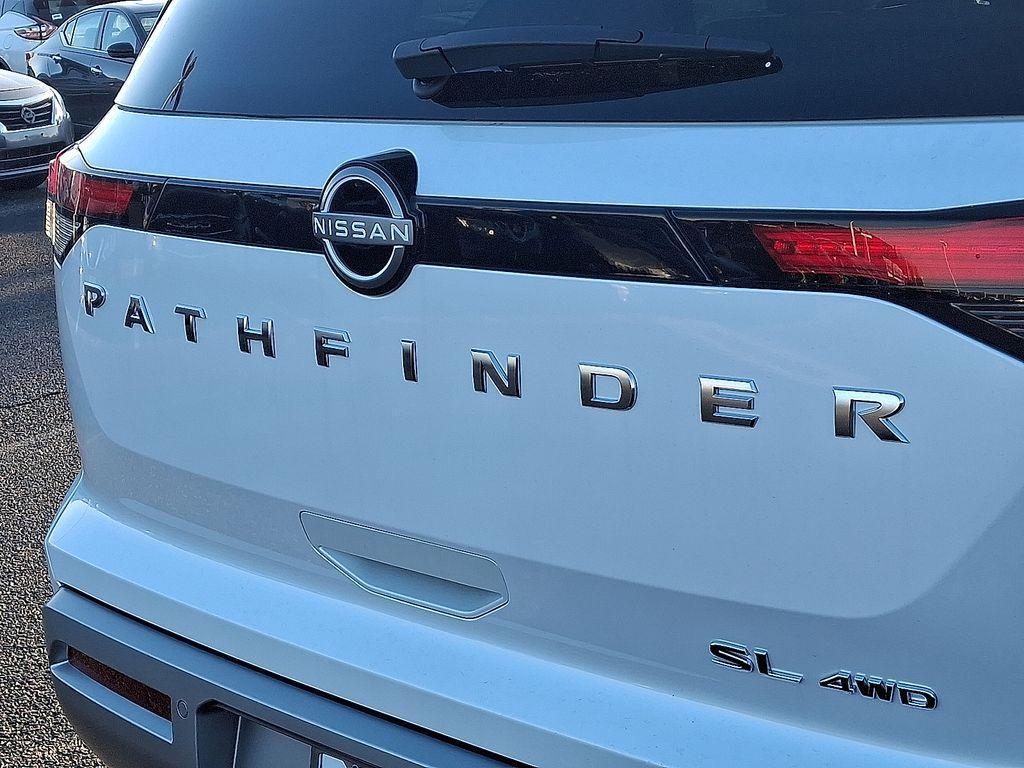 new 2025 Nissan Pathfinder car, priced at $46,925