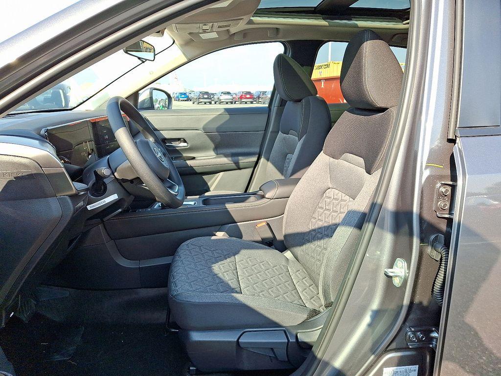 new 2025 Nissan Kicks car, priced at $29,205