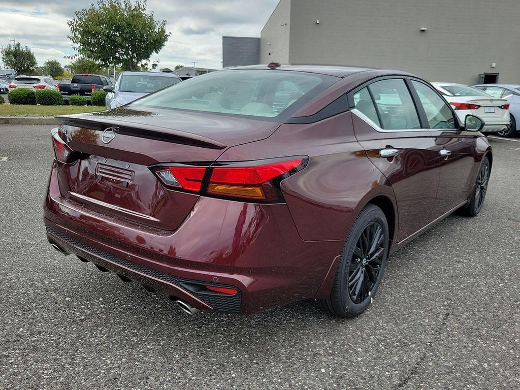 new 2025 Nissan Altima car, priced at $30,465