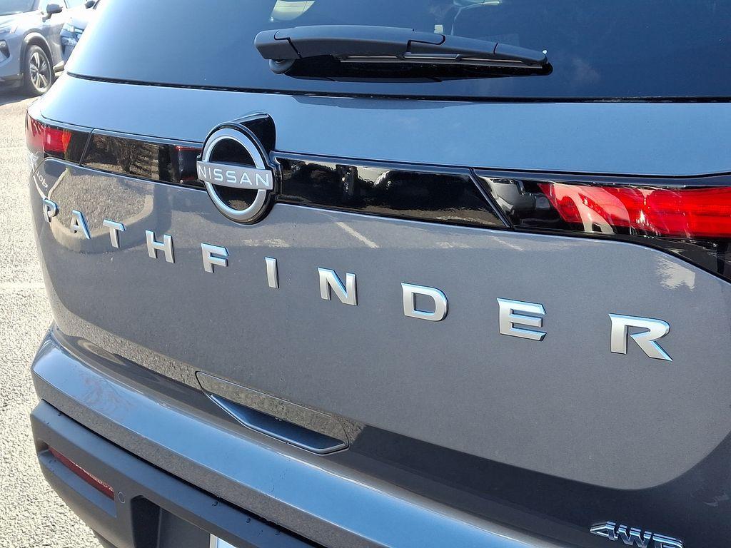 new 2025 Nissan Pathfinder car, priced at $44,445