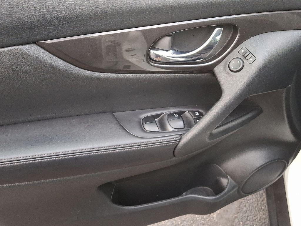 used 2020 Nissan Rogue car, priced at $14,961