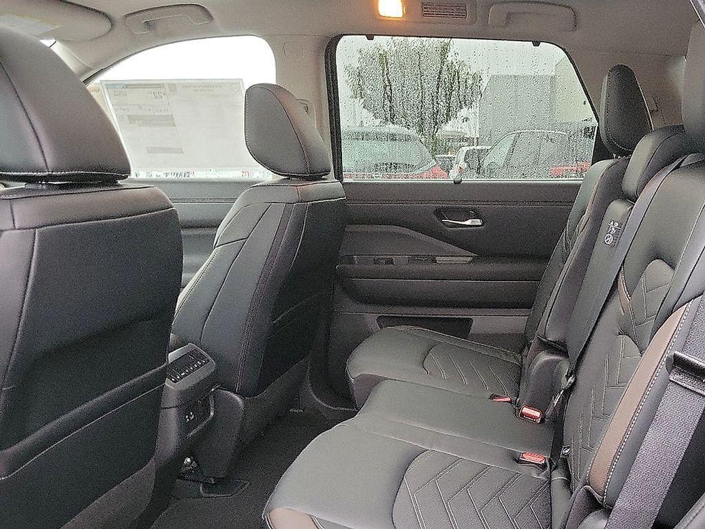 new 2025 Nissan Pathfinder car, priced at $54,565