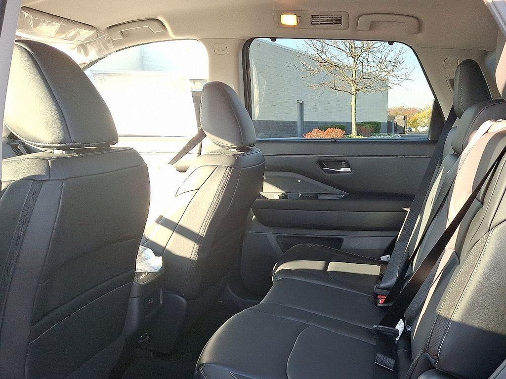new 2025 Nissan Pathfinder car, priced at $46,255