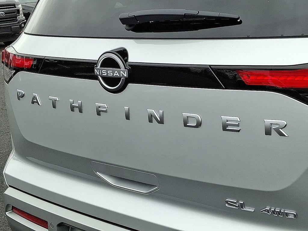 new 2025 Nissan Pathfinder car, priced at $46,255
