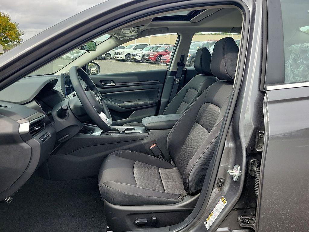 new 2025 Nissan Altima car, priced at $30,465