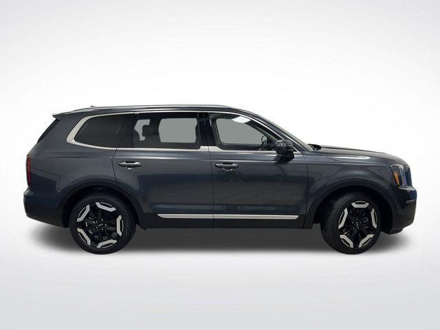 used 2024 Kia Telluride car, priced at $34,812