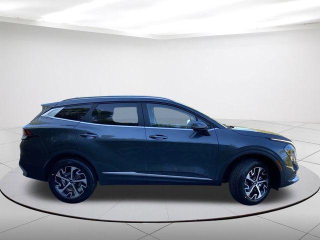 new 2025 Kia Sportage car, priced at $32,705