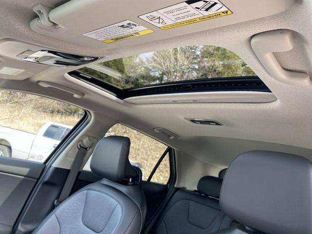 new 2025 Kia Niro car, priced at $36,380
