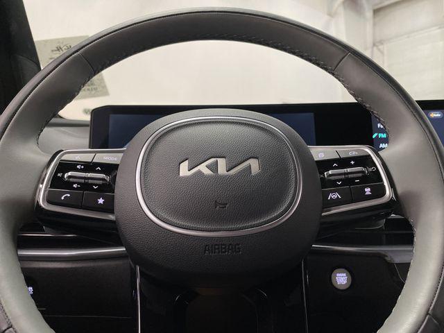used 2025 Kia Sorento car, priced at $39,089